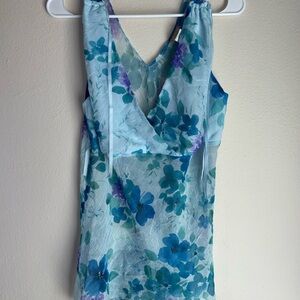 Floral V-Neck Sleeveless Top in Light Blue